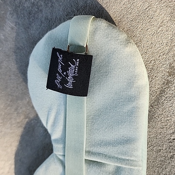 Free People - Picture 3 of 7